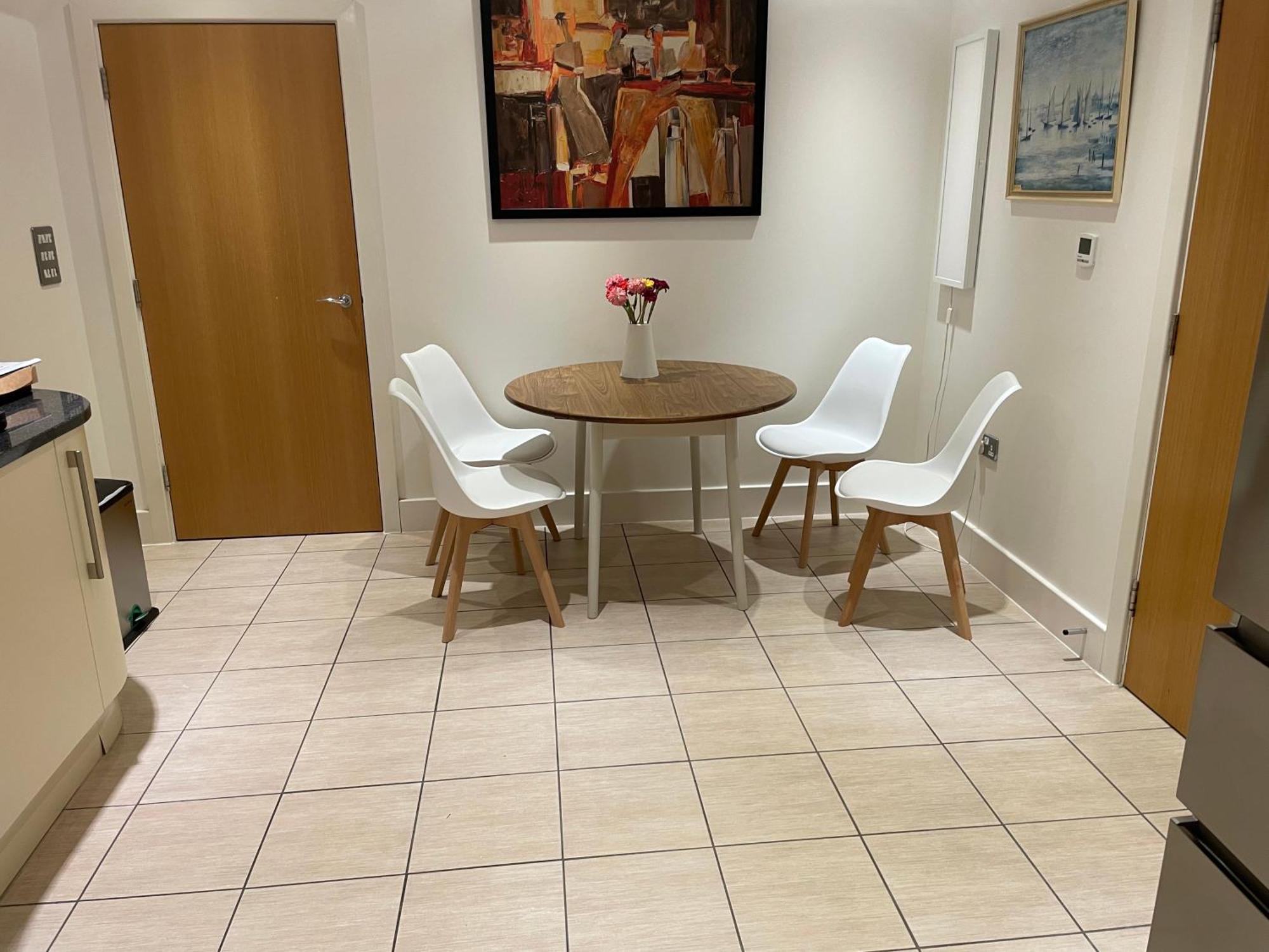 Top Floor En-Suite Double Bedrooms With Great View Of Windsor Castle & Free Parking Εξωτερικό φωτογραφία