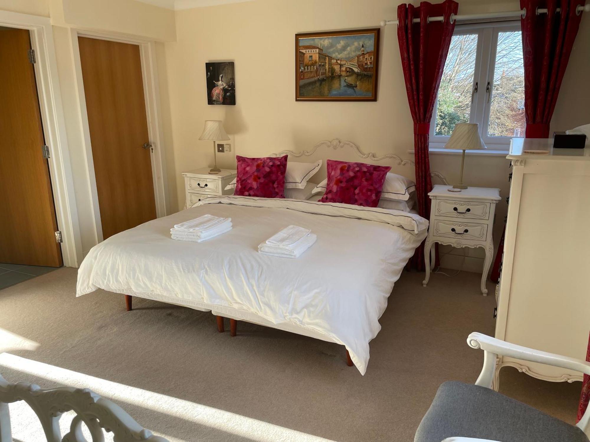 Top Floor En-Suite Double Bedrooms With Great View Of Windsor Castle & Free Parking Εξωτερικό φωτογραφία