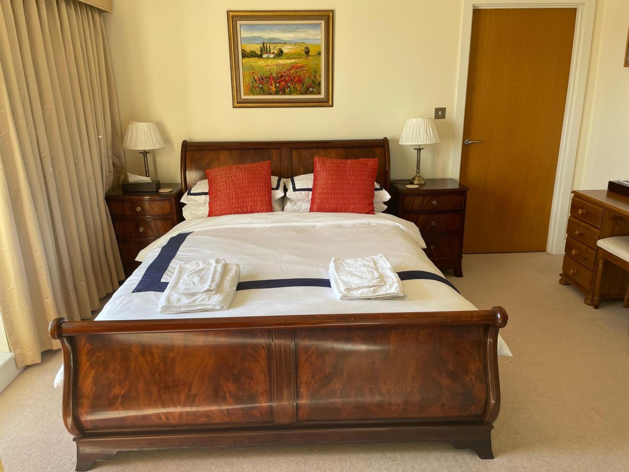 Top Floor En-Suite Double Bedrooms With Great View Of Windsor Castle & Free Parking Εξωτερικό φωτογραφία