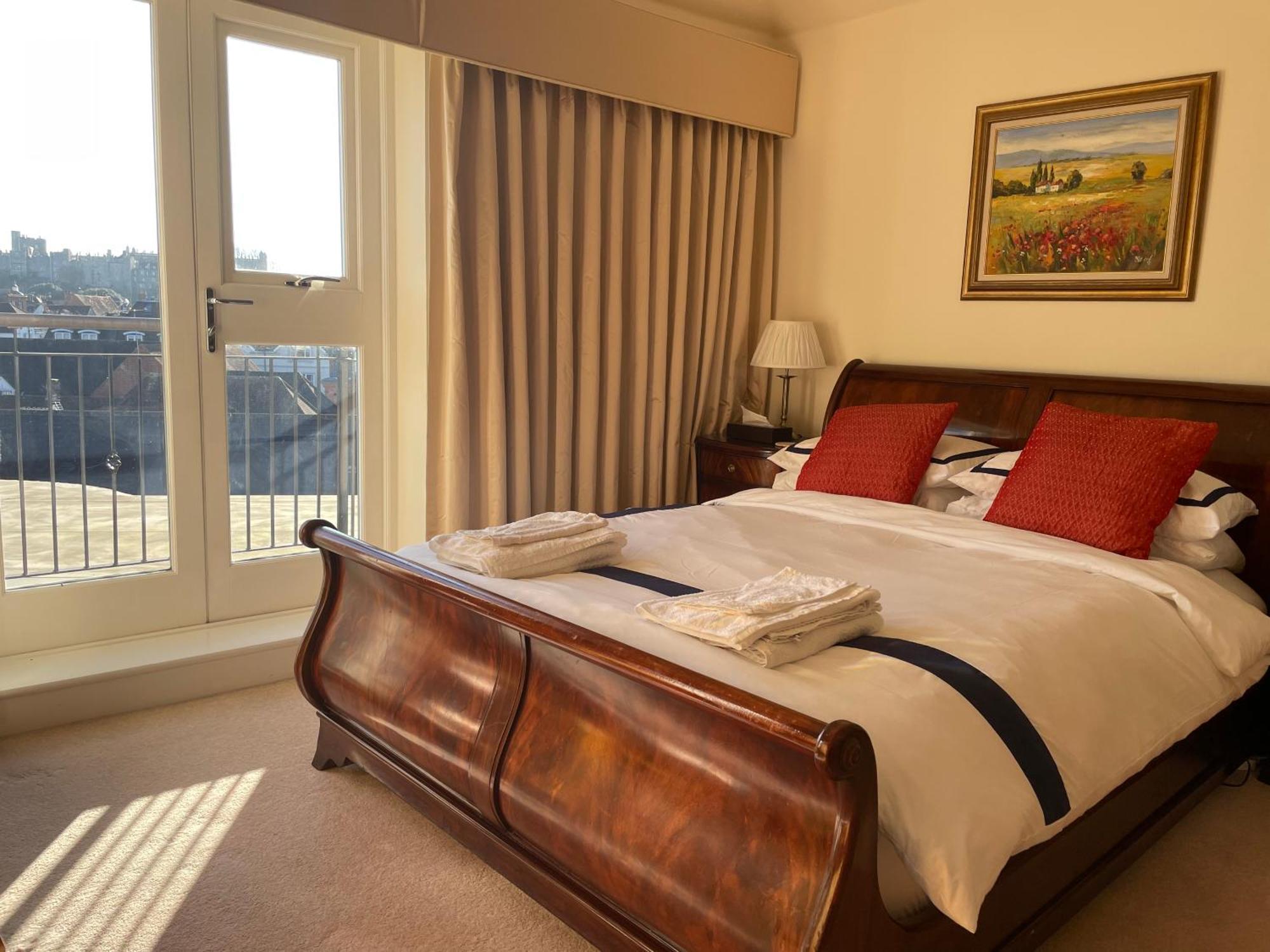 Top Floor En-Suite Double Bedrooms With Great View Of Windsor Castle & Free Parking Εξωτερικό φωτογραφία
