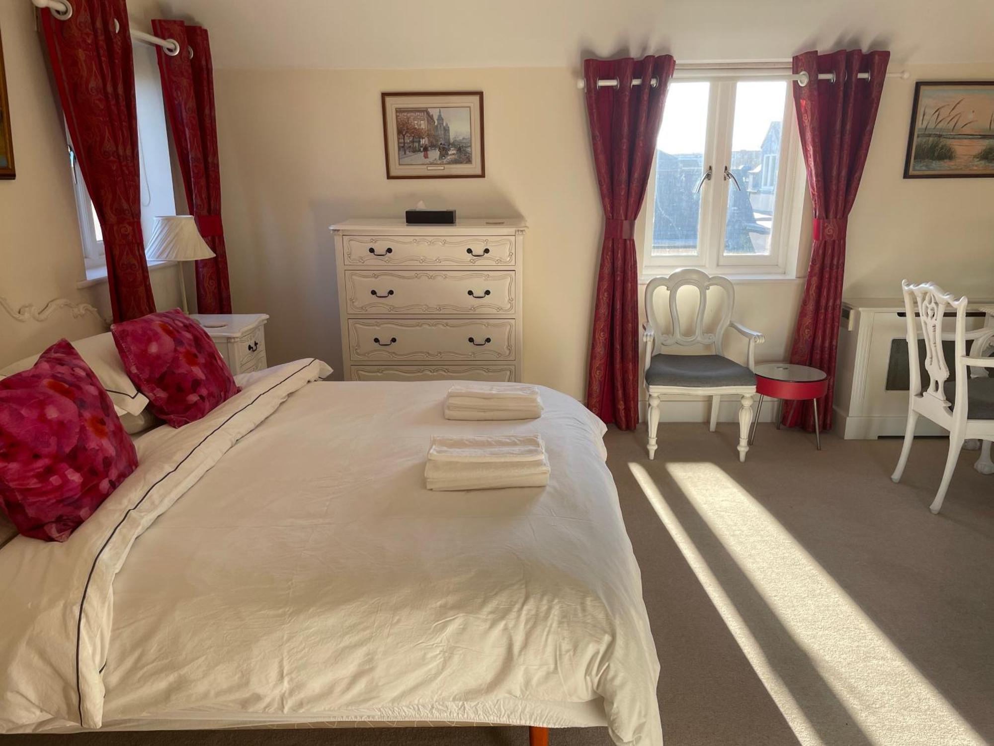 Top Floor En-Suite Double Bedrooms With Great View Of Windsor Castle & Free Parking Εξωτερικό φωτογραφία