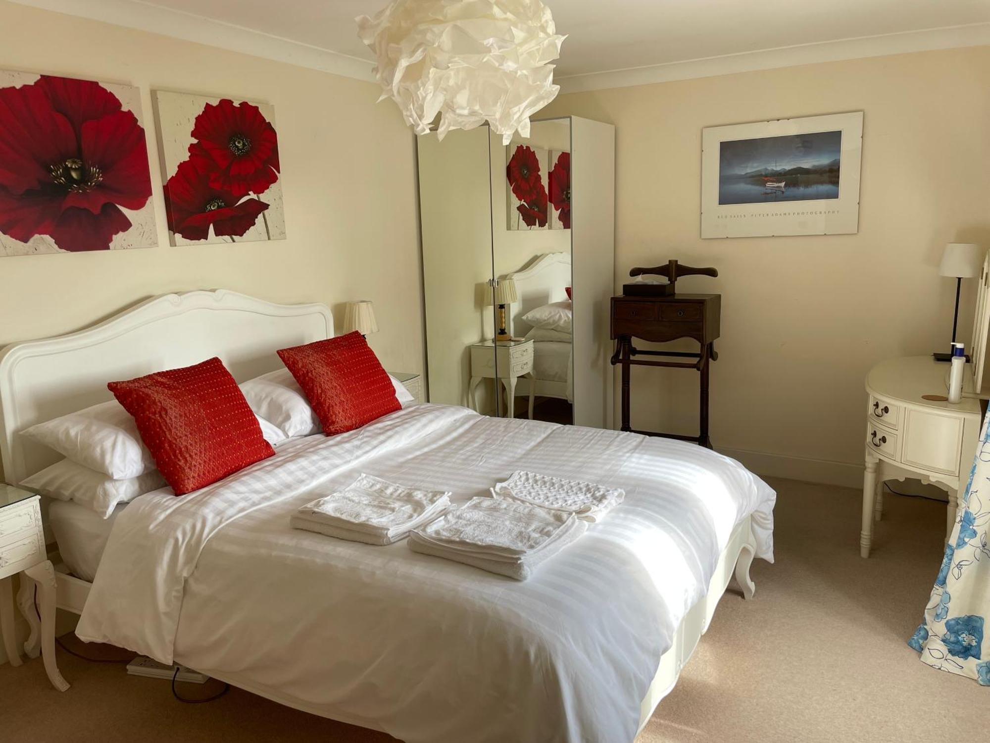 Top Floor En-Suite Double Bedrooms With Great View Of Windsor Castle & Free Parking Εξωτερικό φωτογραφία