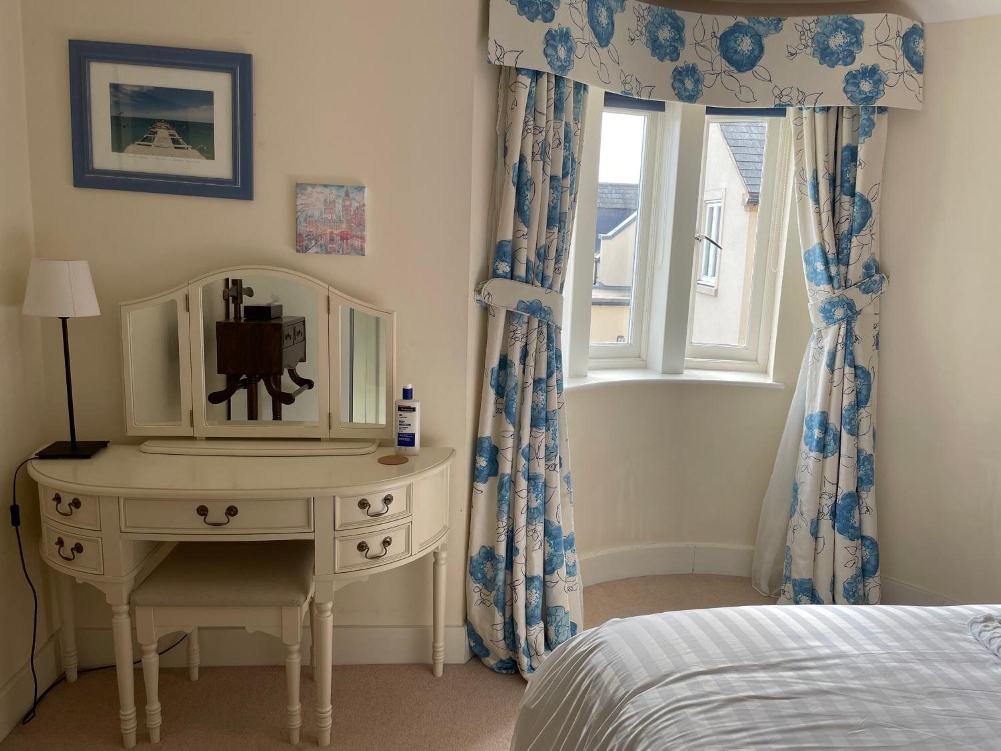 Top Floor En-Suite Double Bedrooms With Great View Of Windsor Castle & Free Parking Εξωτερικό φωτογραφία